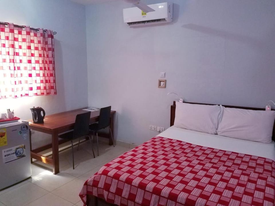 Sharp Guesthouse Bed and Breakfast in Accra