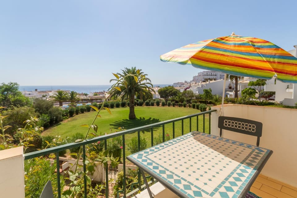 Balcony/Terrace, Garden view