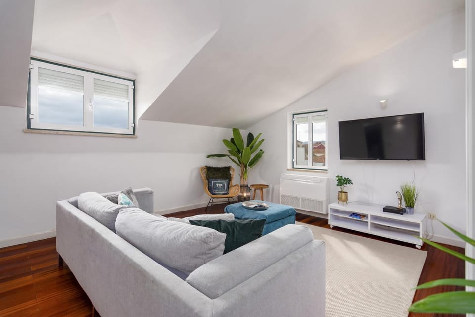 Communal lounge/ TV room, Living room