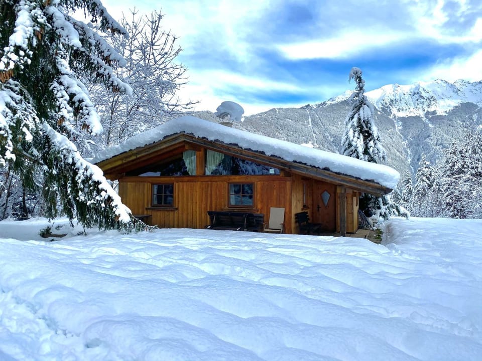 Property building, Facade/entrance, Winter, Mountain view