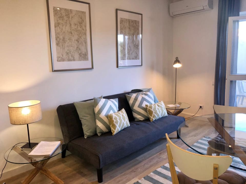 Apartamento 24 SOL Apartment in Quarteira