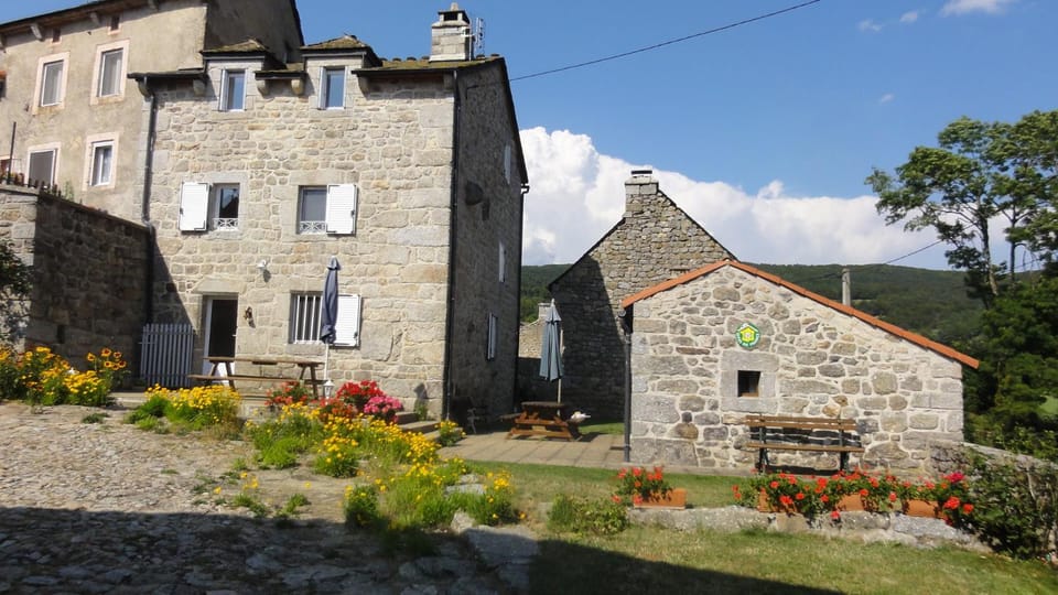 Property building, Spring