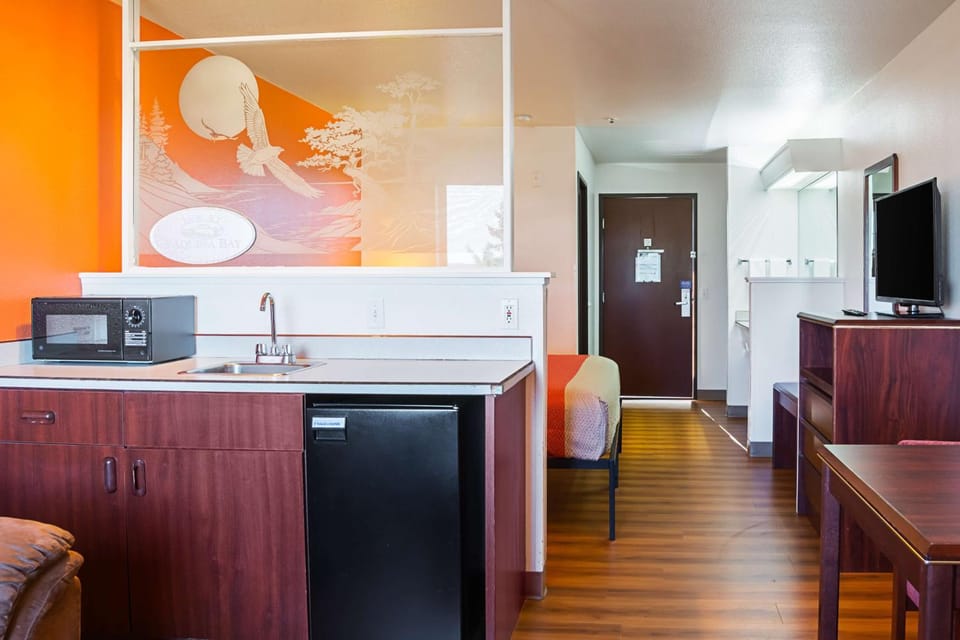 Kitchen or kitchenette, Bedroom, On site