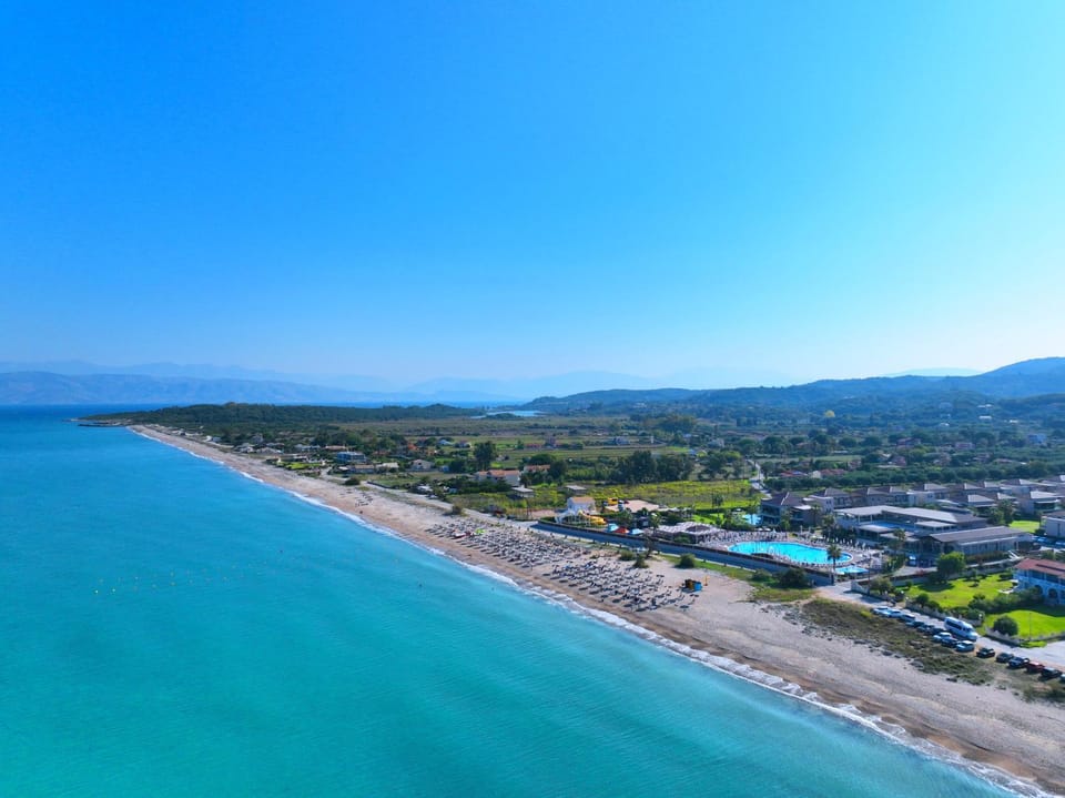 Nearby landmark, Day, Natural landscape, Bird's eye view, Beach, City view, Mountain view, Sea view