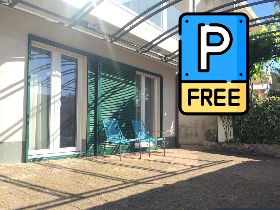 Patio, Text overlay, Parking