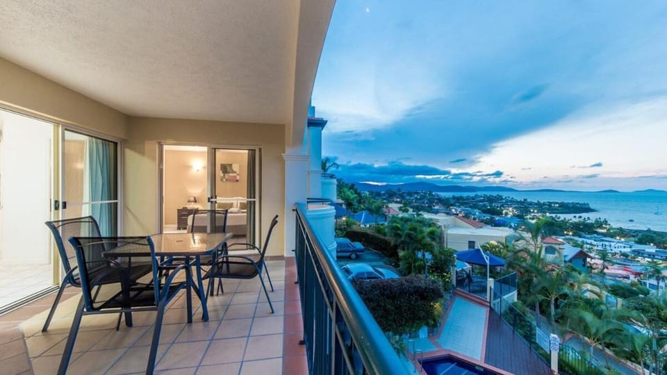 Magnificence At Airlie Apartment in Airlie Beach