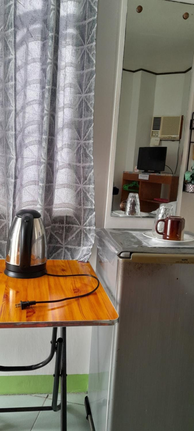 Reynaldo's Upstairs Bed and Breakfast in Puerto Galera