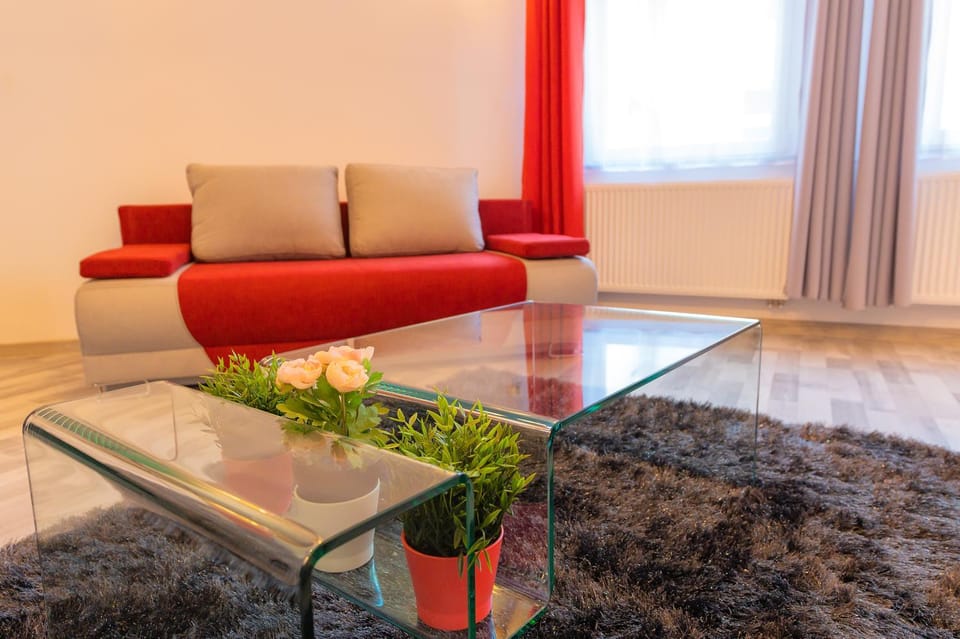 Bed, Living room, Photo of the whole room, Seating area, Bedroom