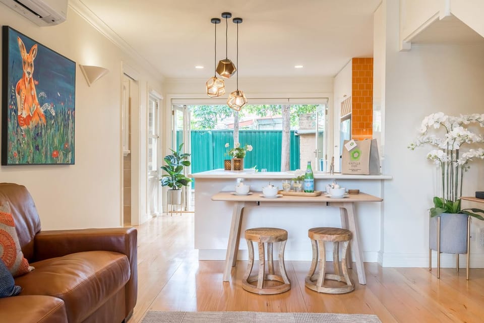 Boutique Stays - Buckingham House in Melbourne