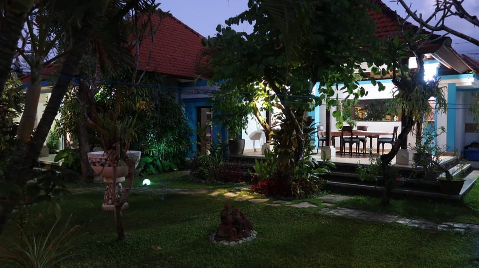 Patio, Garden, Dining area