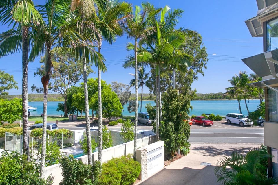 3 Aarons Villa Apartment in Noosaville