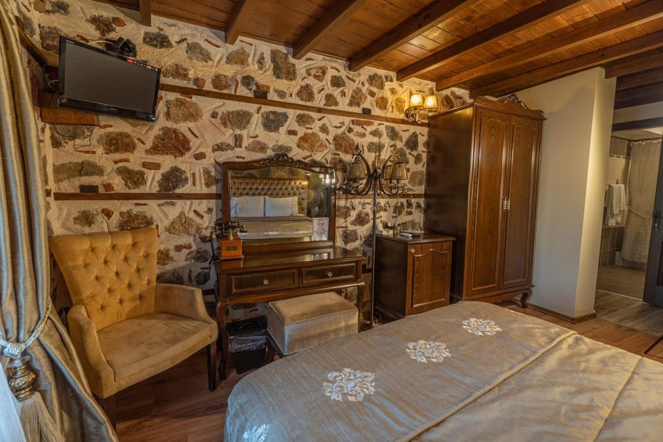 Bed, wardrobe