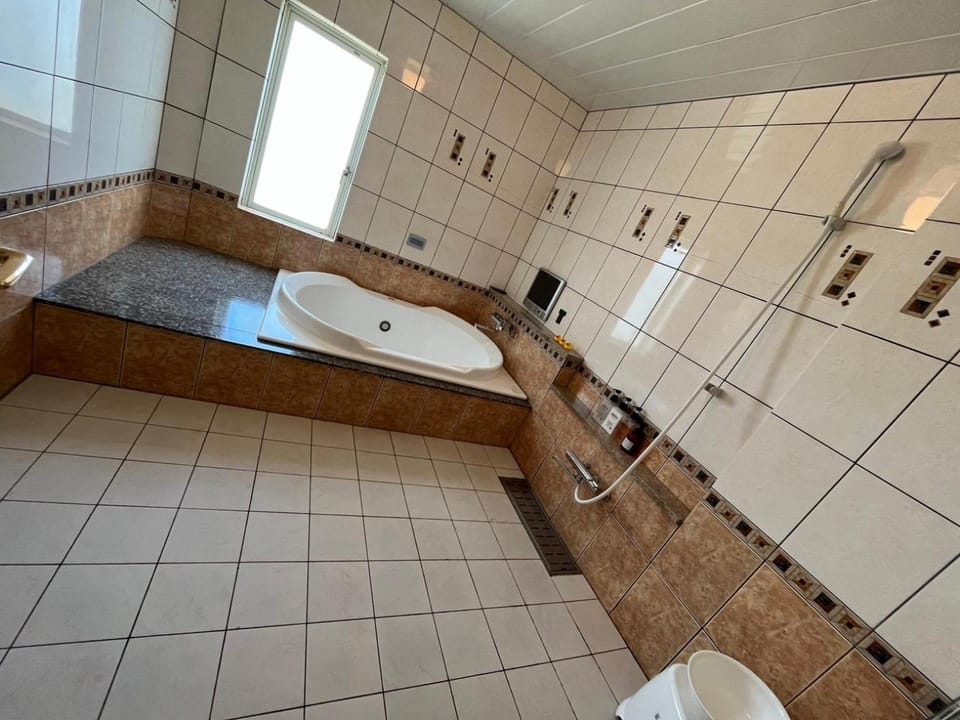 Bathroom, Bath