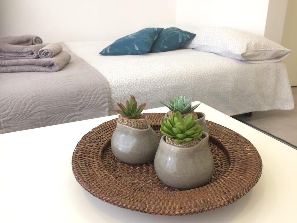 Bed, Living room