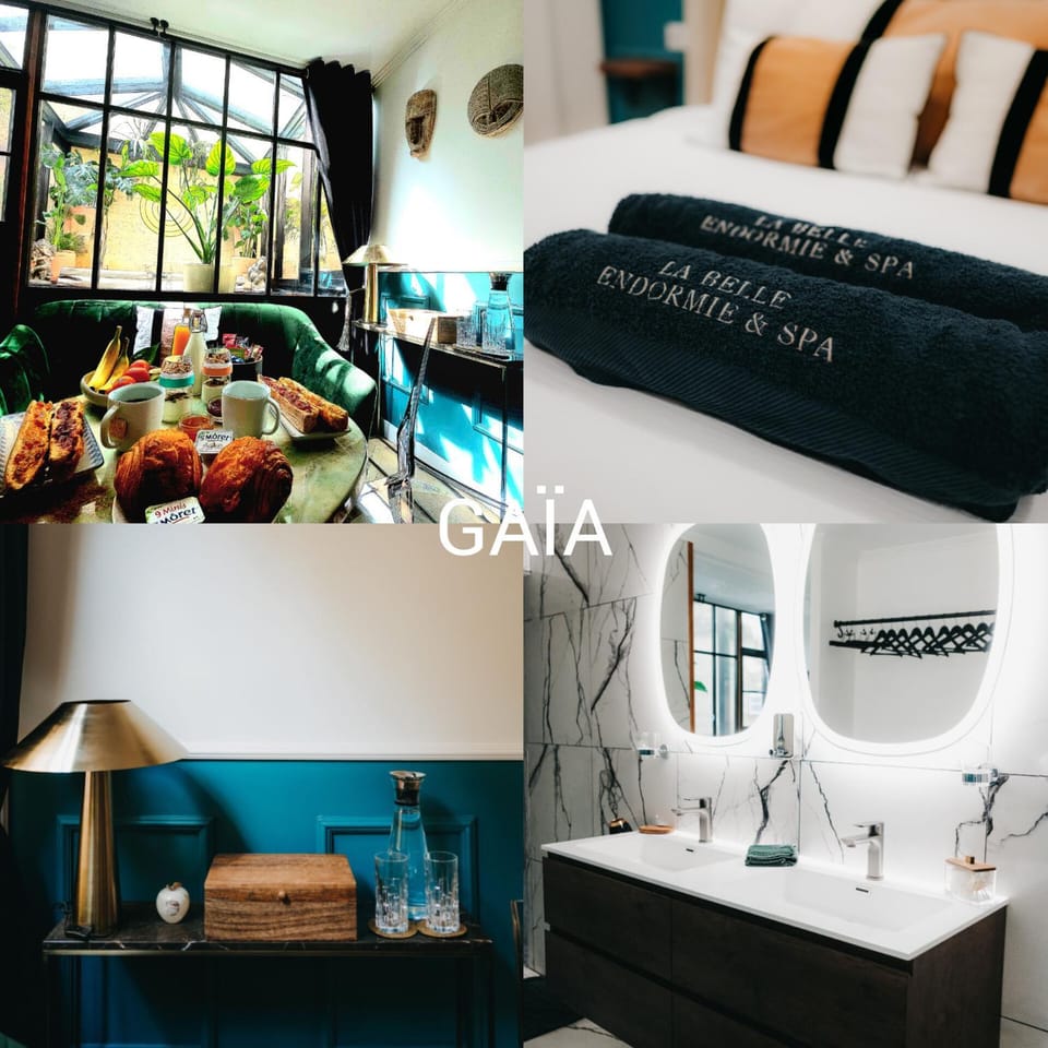 Photo of the whole room, Bedroom, Food