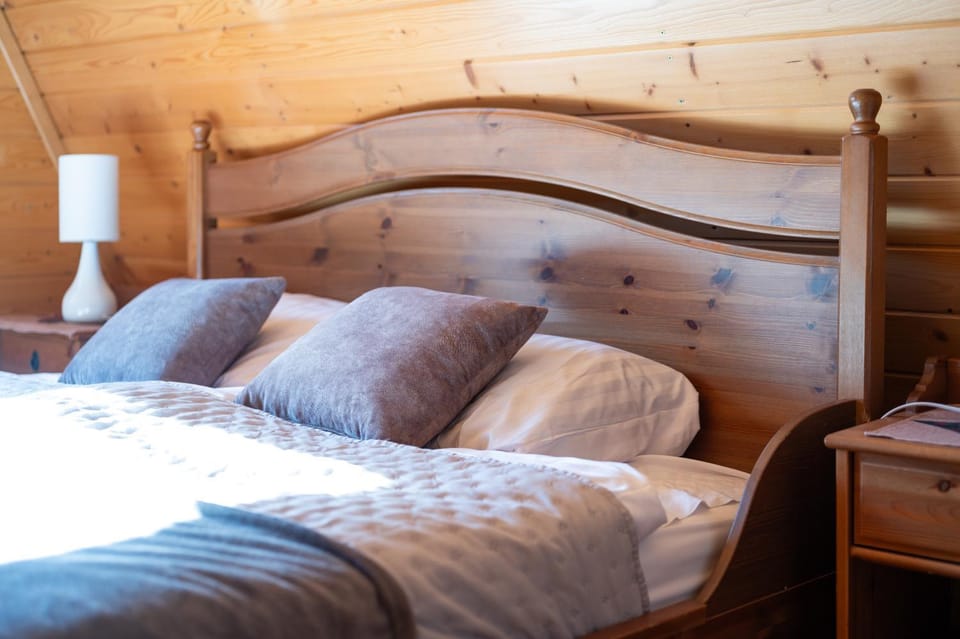 Property building, Bed, Photo of the whole room, Bedroom, pet friendly, pet friendly