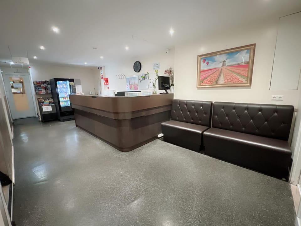 Lobby or reception, Seating area