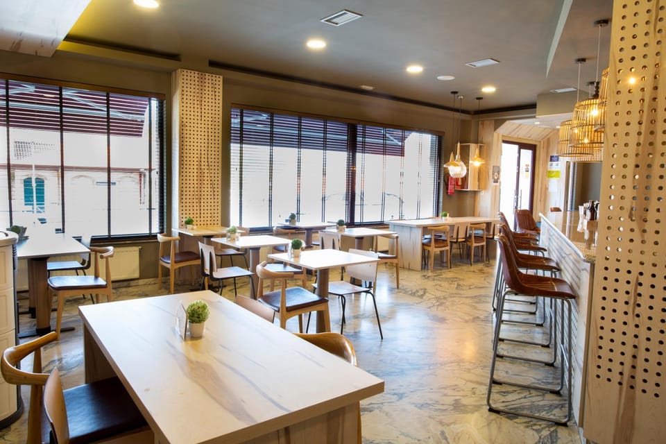 Lounge or bar