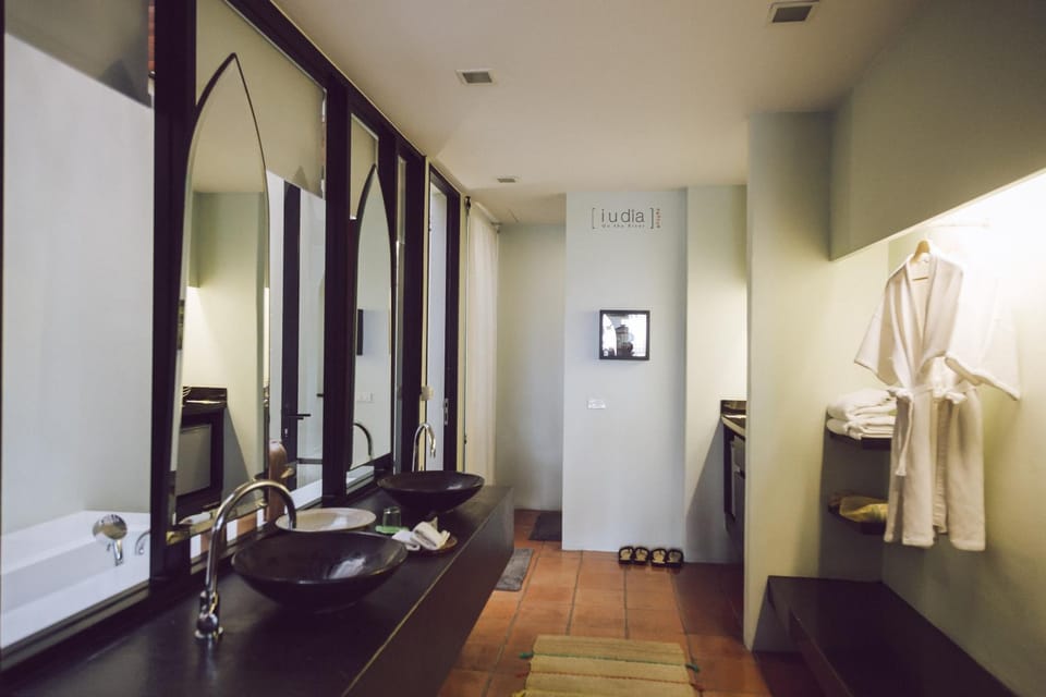 iuDia Hotel Inn in Laos