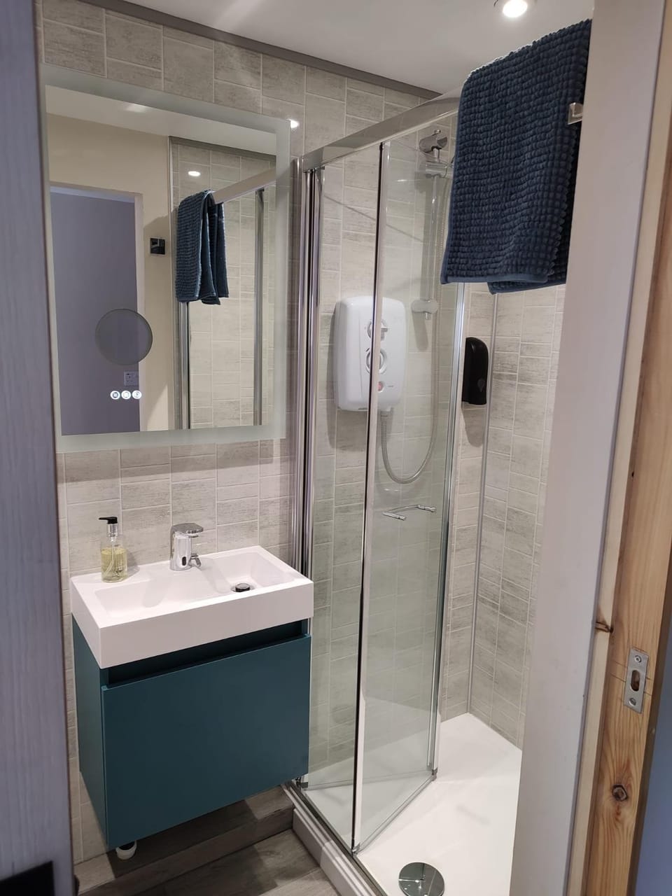 Shower, Bathroom