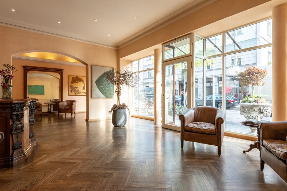 Lobby or reception, Decorative detail