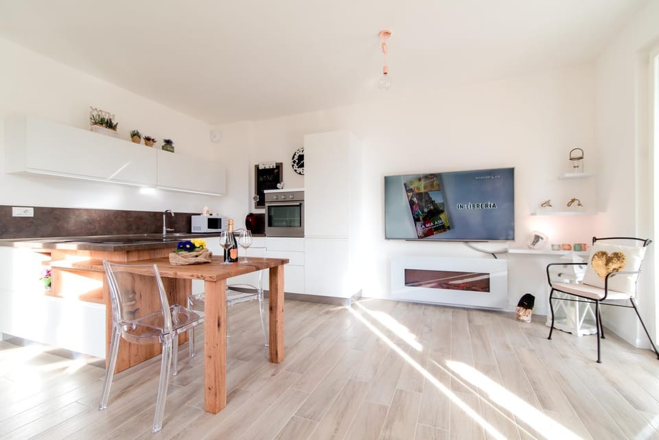 Communal lounge/ TV room, Kitchen or kitchenette