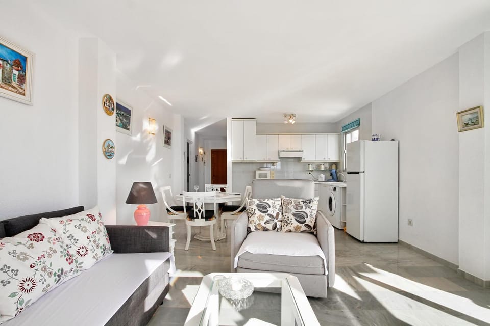 Kitchen or kitchenette, Living room, Dining area