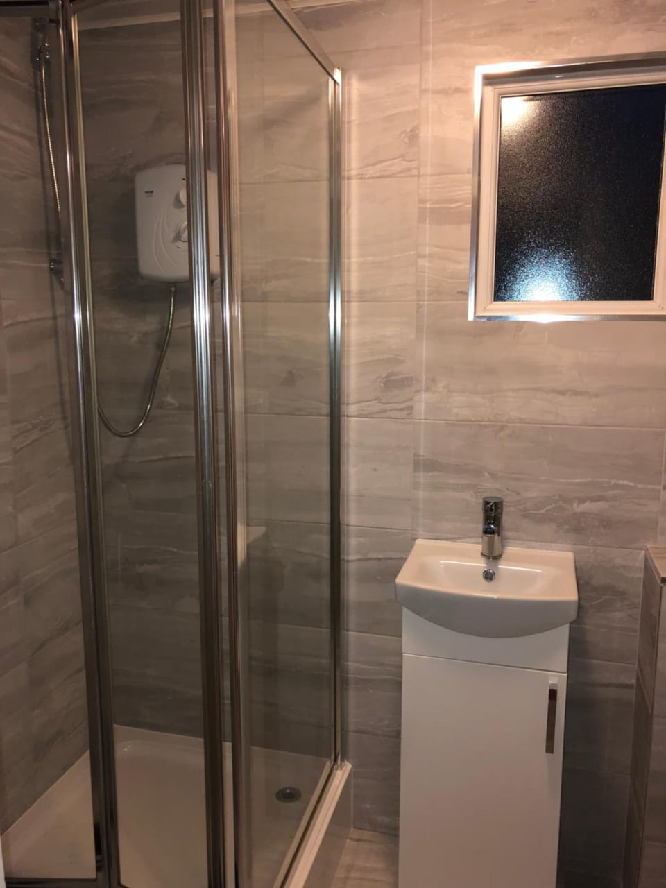 Shower, Bathroom, Internal: Not applicable to any particular room