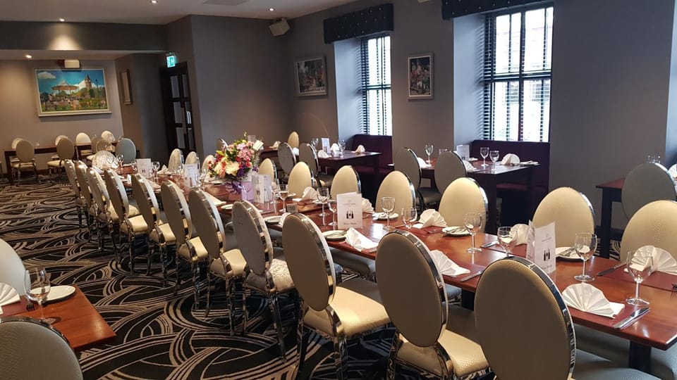 Restaurant/places to eat, Restaurant/places to eat