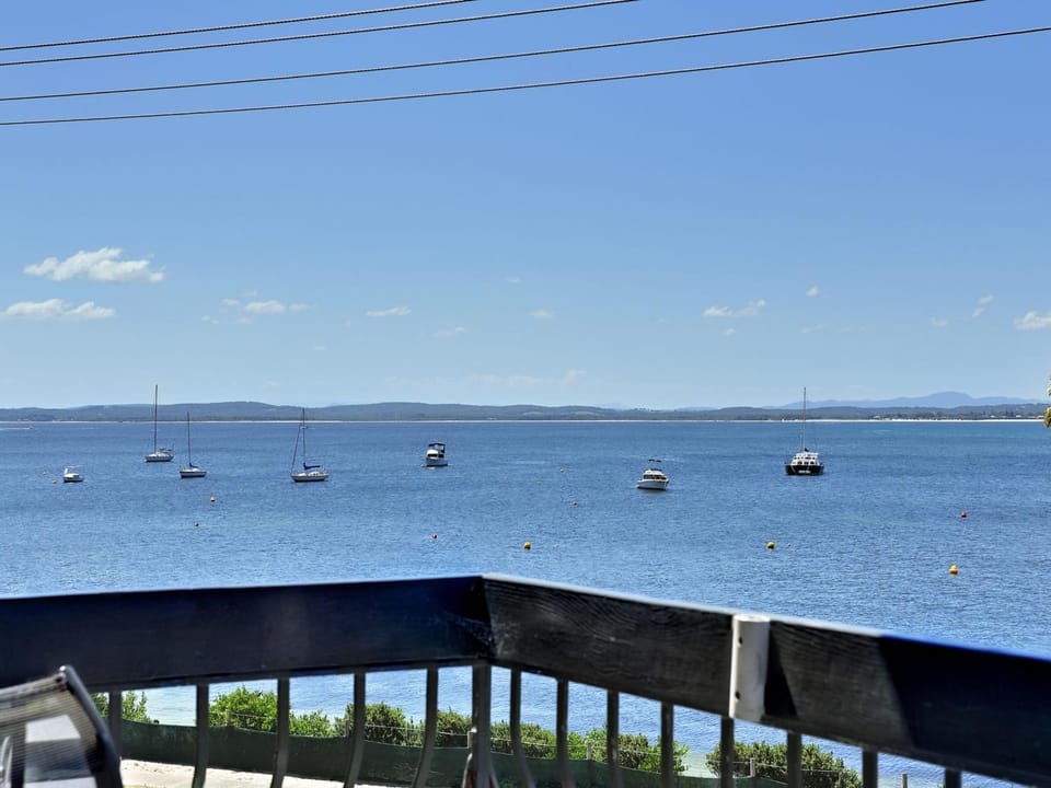 Bella Vista Unit 3 19 Shoal Bay Road Apartment in Shoal Bay