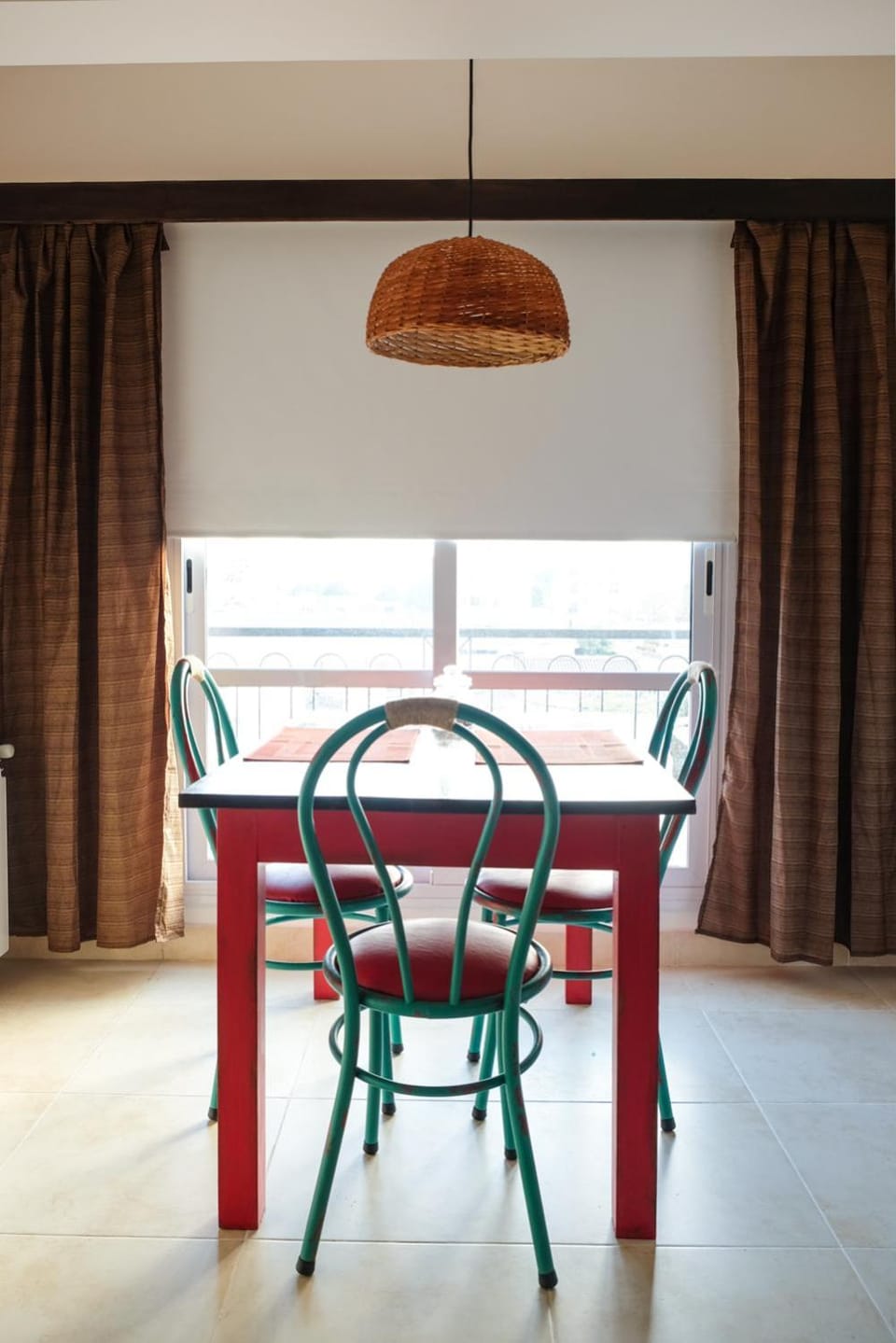 Seating area, Dining area
