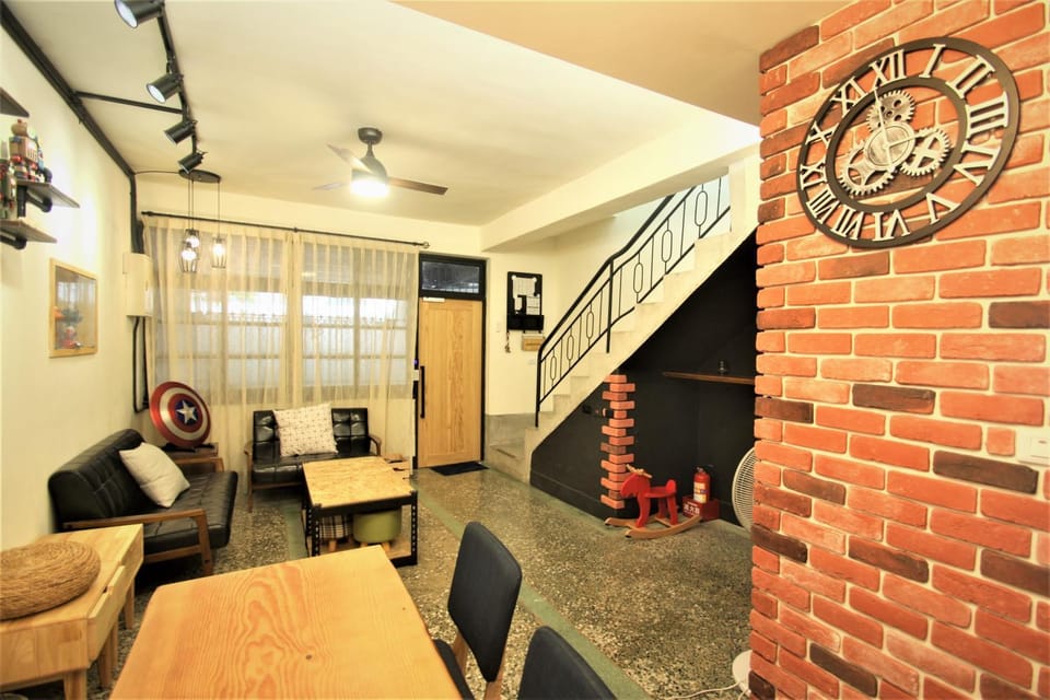 Communal lounge/ TV room