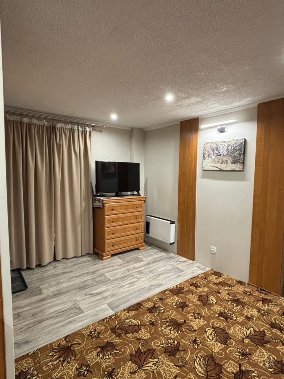 Communal lounge/ TV room, TV and multimedia, Photo of the whole room, Evening entertainment