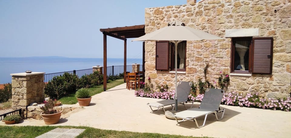 Roussa's House House in Crete