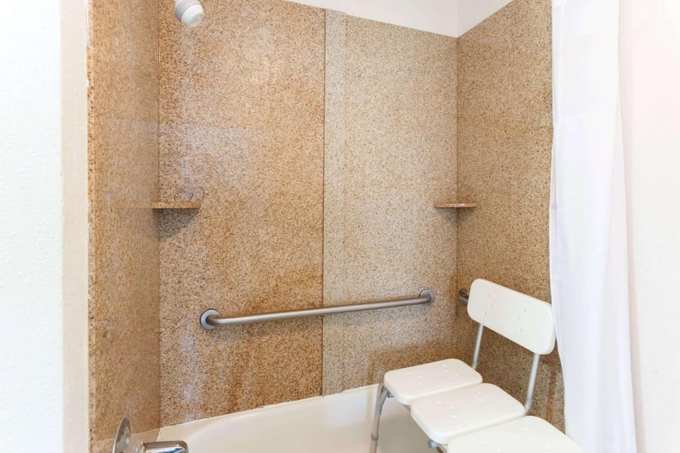 Bathroom, Photo of the whole room, On site