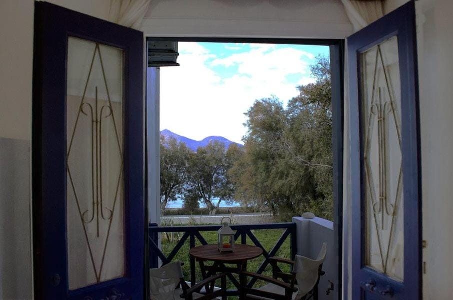 Apartments With View Apartment in Milos