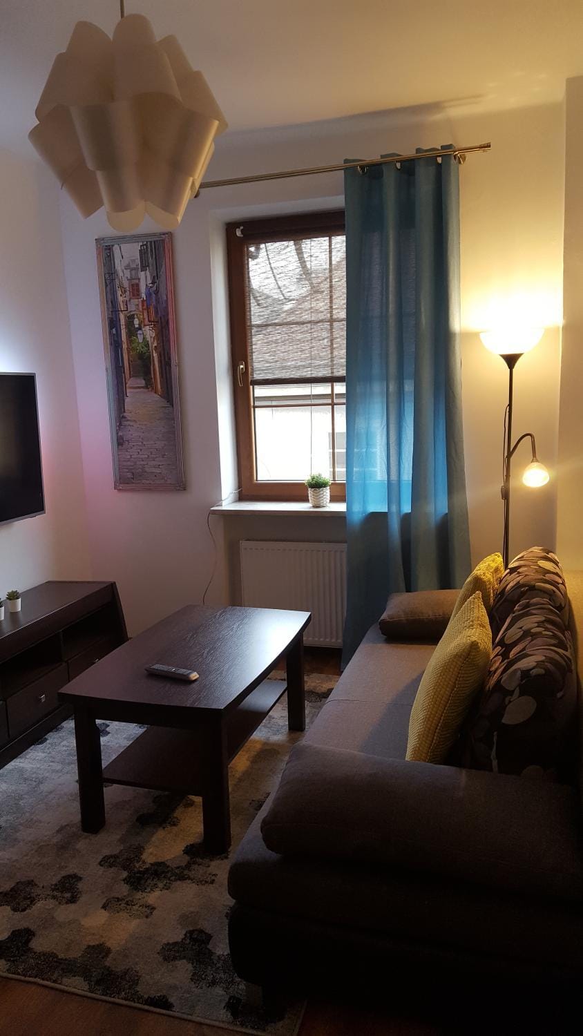 Photo of the whole room, Seating area