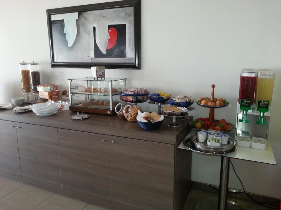 Lounge or bar, On site, Buffet breakfast, Italian breakfast