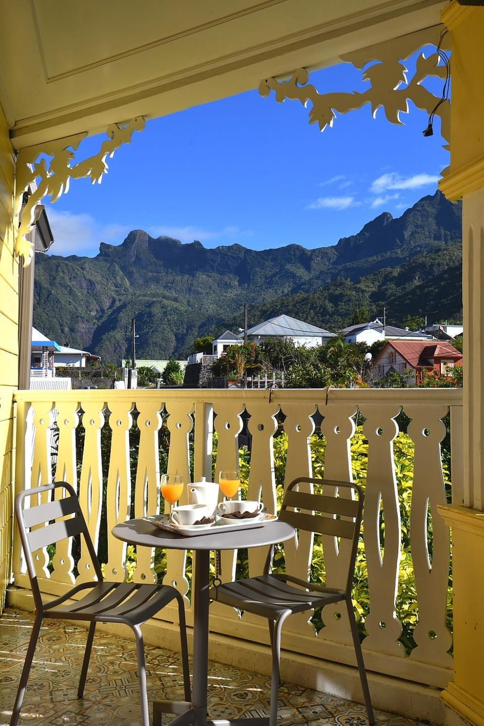 Balcony/Terrace, Mountain view