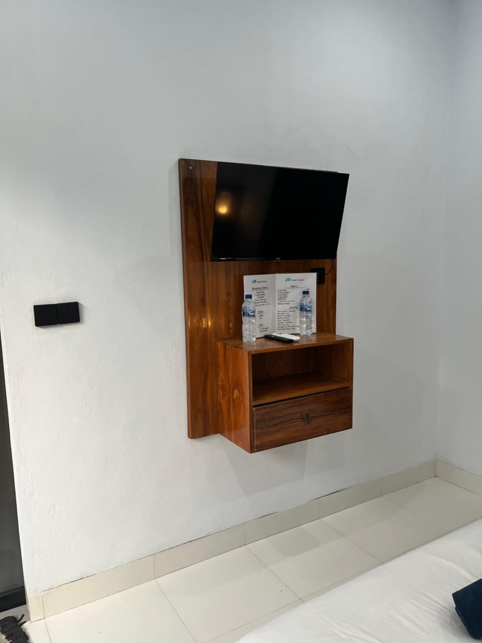 JS Guest House Bed and Breakfast in Kuta