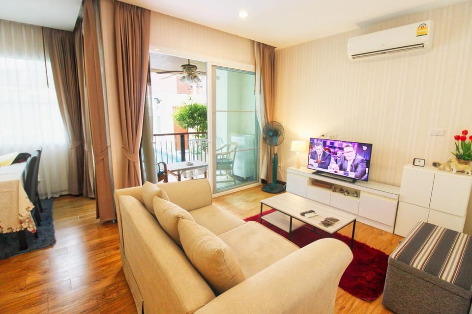 TV and multimedia, Seating area
