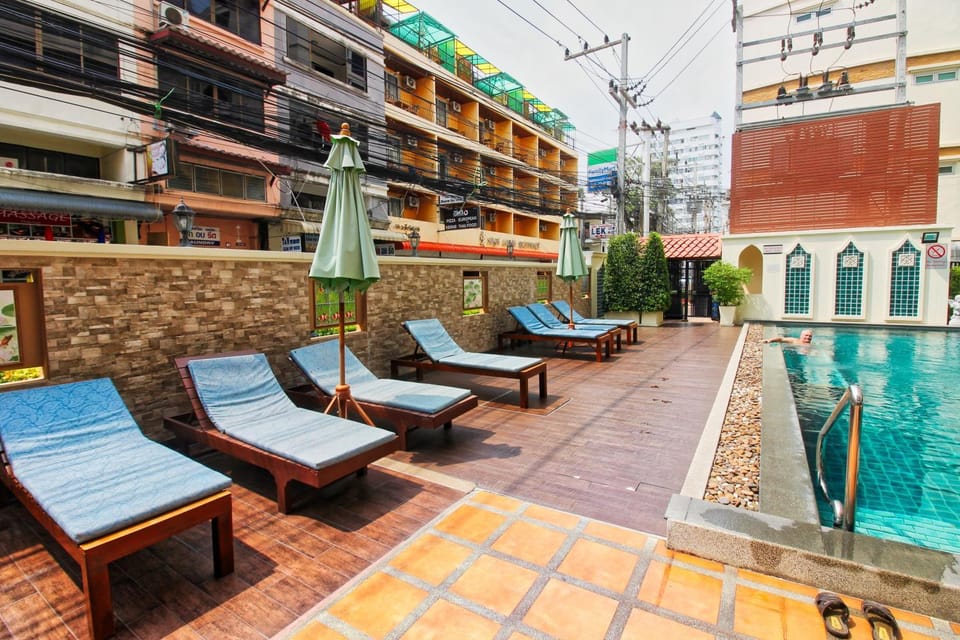 Place of worship, Balcony/Terrace