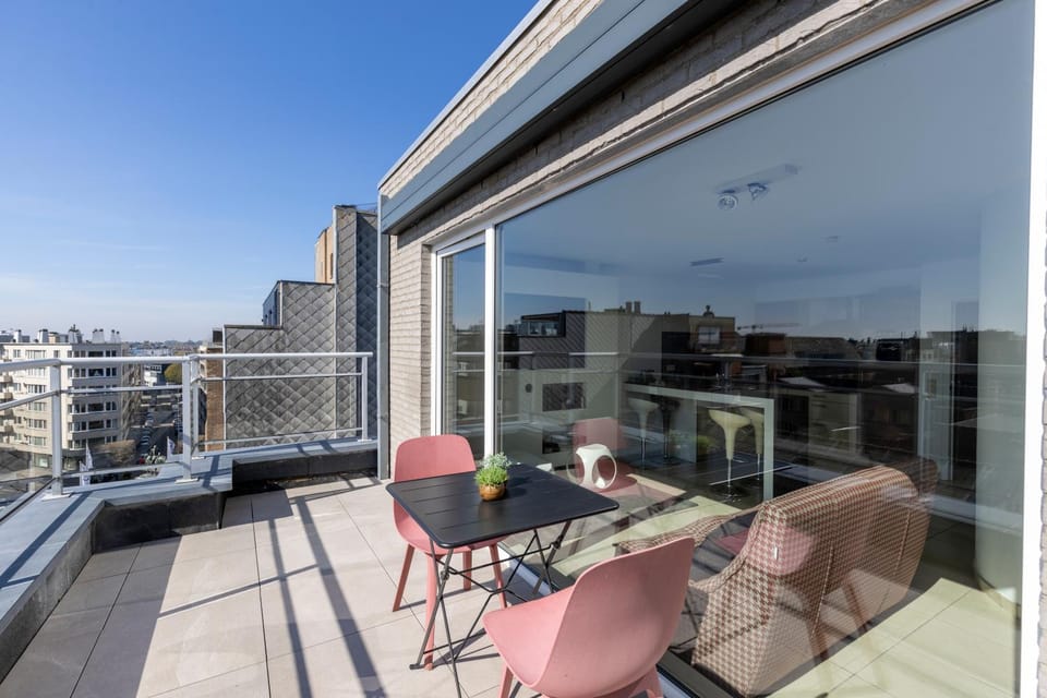 Property building, Day, View (from property/room), Balcony/Terrace, City view