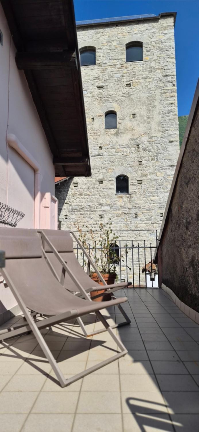 Balcony/Terrace, Landmark view