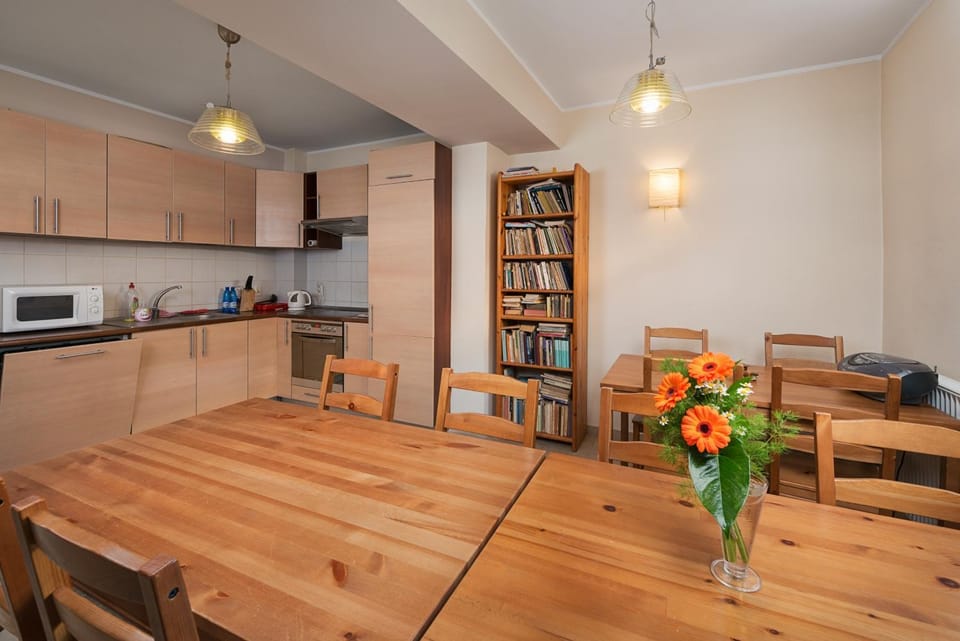 BBQ facilities, Library, Communal kitchen