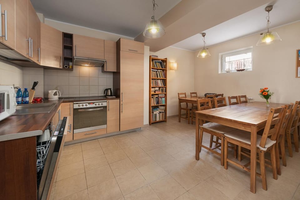 BBQ facilities, Library, Communal kitchen