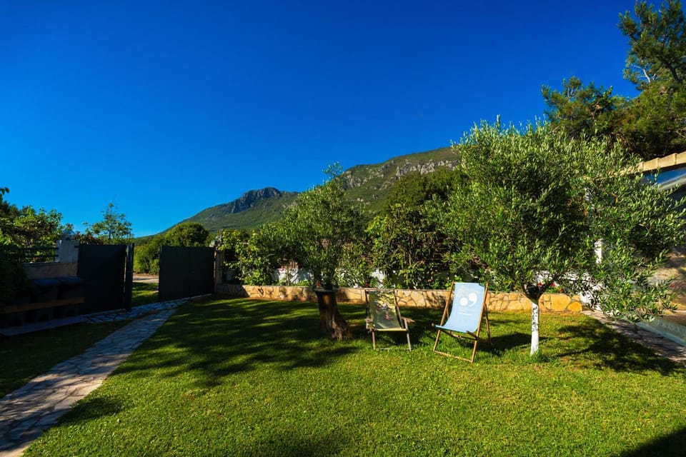 Day, Garden, Garden view, Mountain view, sunbed