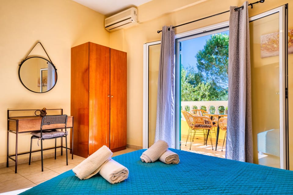 Bed, Balcony/Terrace, Bedroom, towels, wardrobe, air conditioner