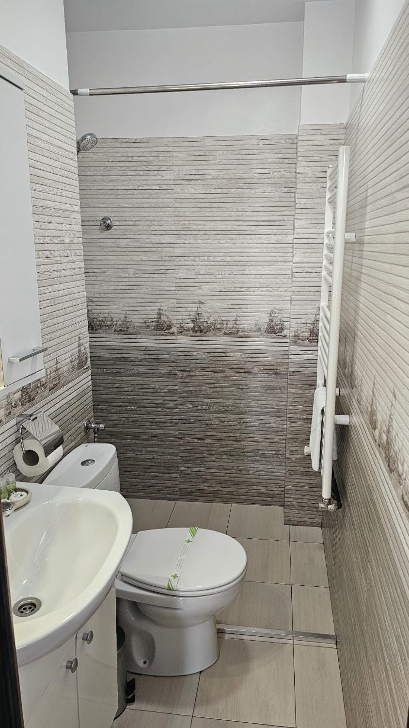 Shower, Toilet, Bathroom