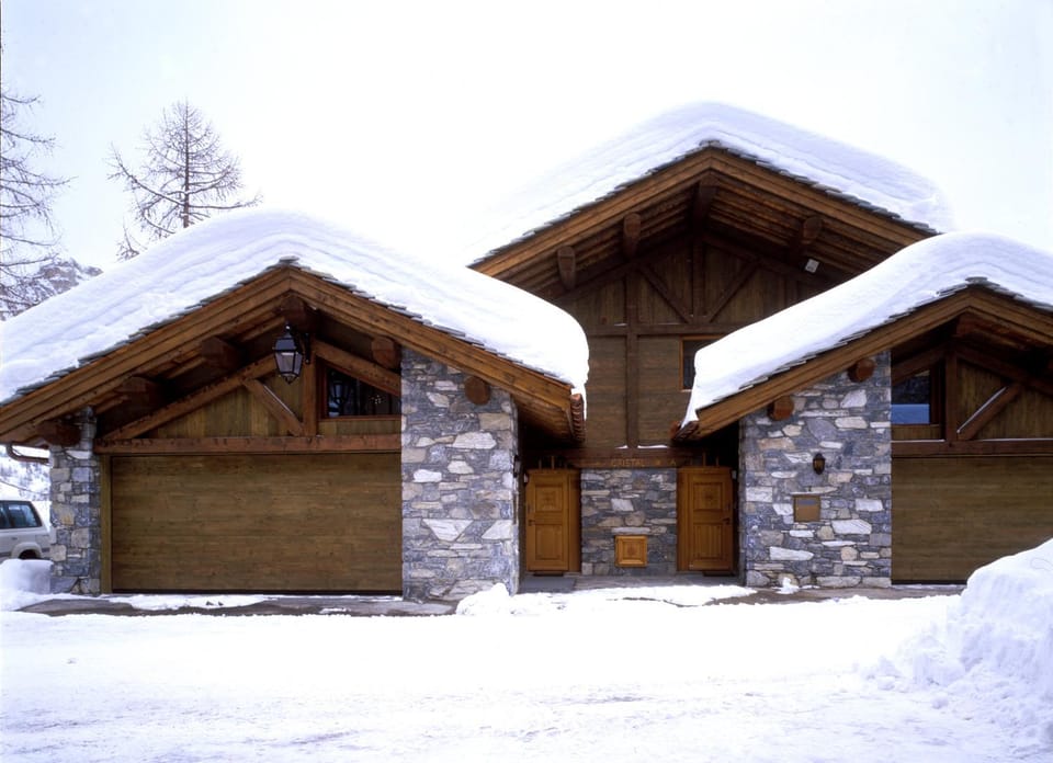 Property building, On site